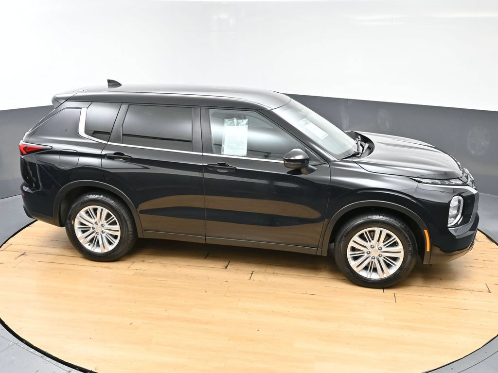 Used 2024 Mitsubishi Outlander ES AWD/4WD image 47