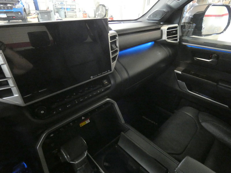 Used 2023 Toyota Tundra Platinum AWD/4WD image 12
