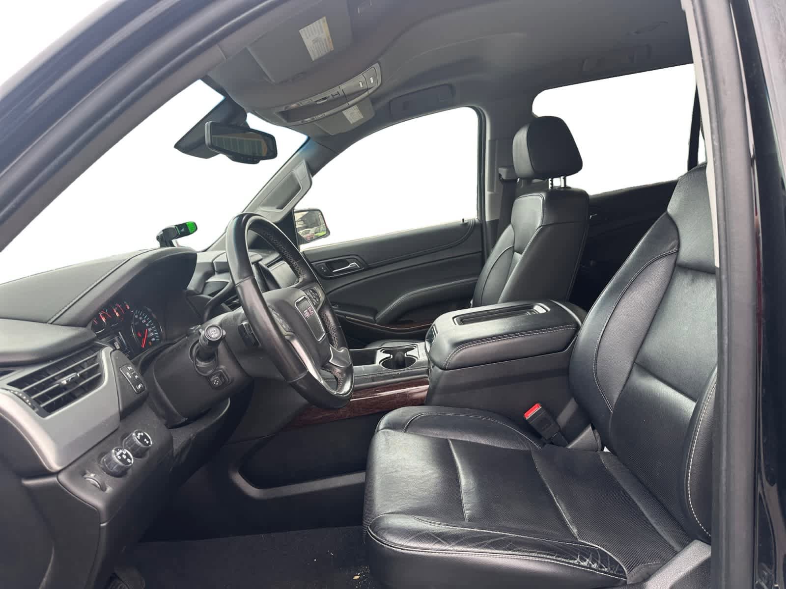 Used 2019 GMC Yukon XL SLT image 9