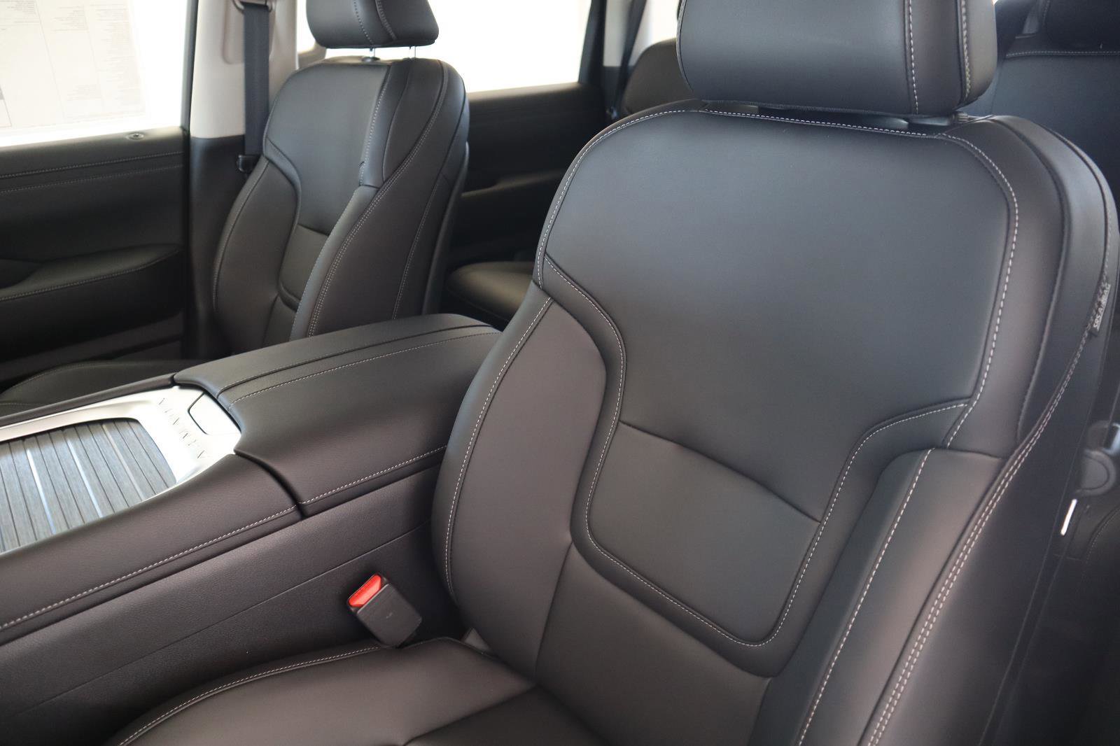 New 2026 Nissan Armada SV image 17