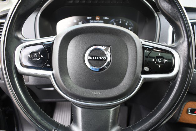Used 2021 Volvo XC90 T5 Momentum w/ Advanced Package image 32