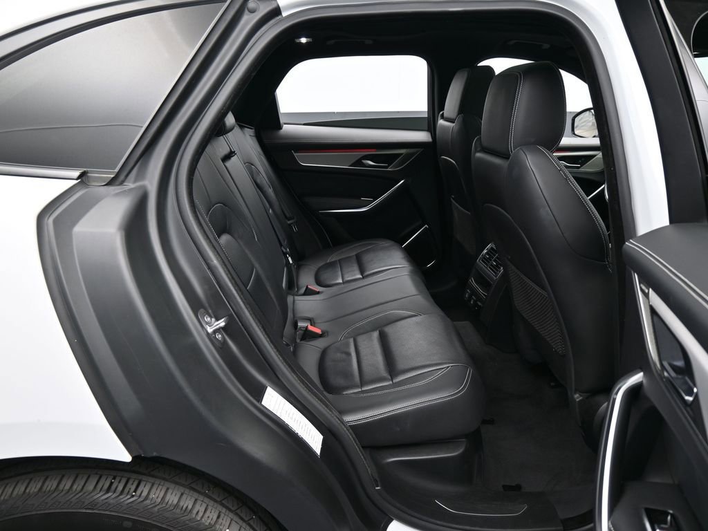 Used 2024 Jaguar F-PACE R-Dynamic S image 39