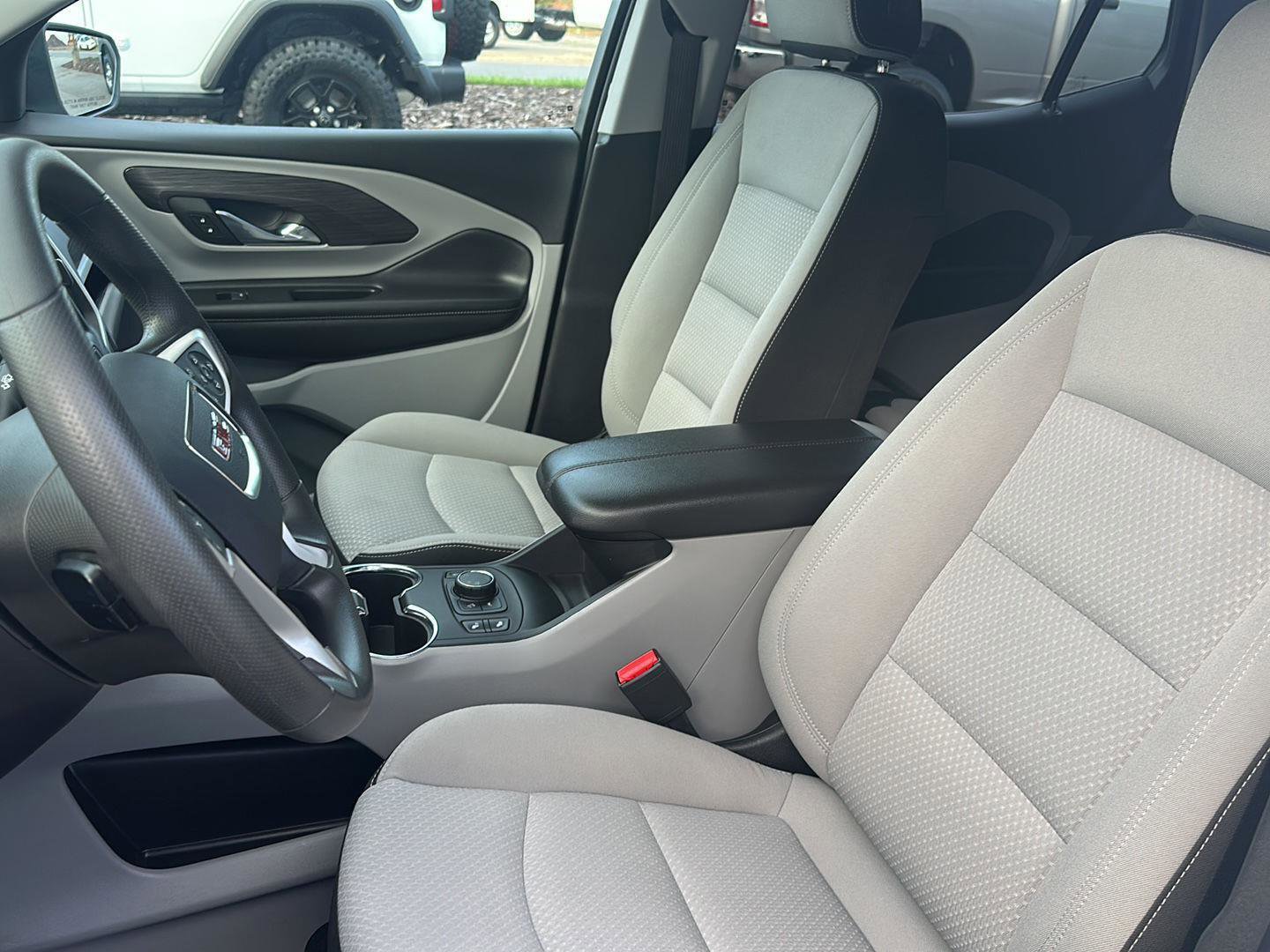 Used 2023 GMC Terrain SLE w/ Driver Convenience Package AWD/4WD image 12