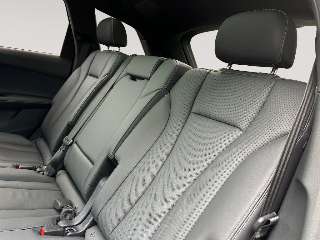 Certified 2025 Audi Q7 3.0T Premium Plus AWD/4WD image 13