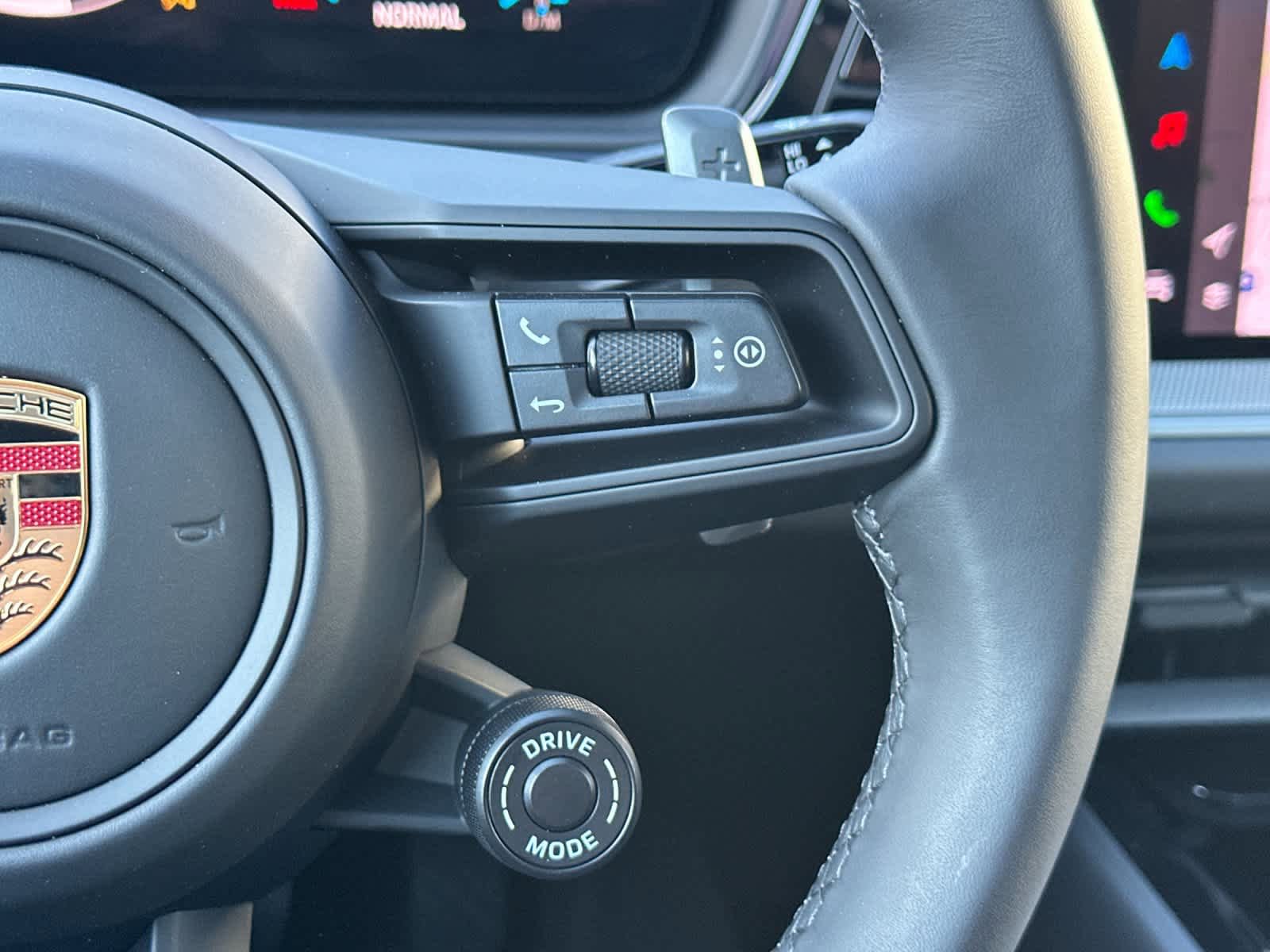 New 2025 Porsche Cayenne Coupe AWD/4WD image 29