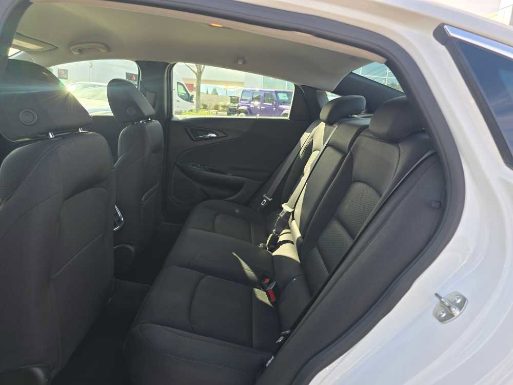 Used 2024 Chevrolet Malibu LT w/ Sport Edition image 16