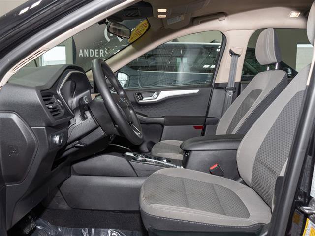Used 2020 Ford Escape SE image 10