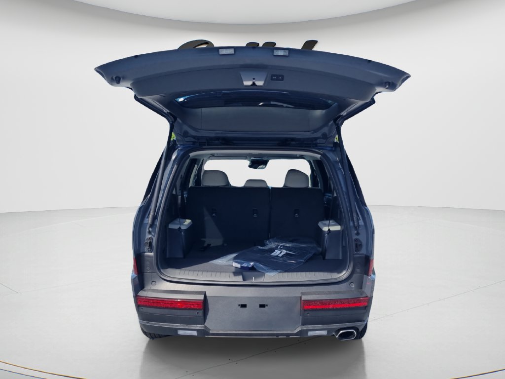 New 2026 Hyundai Santa Fe SE FWD image 9