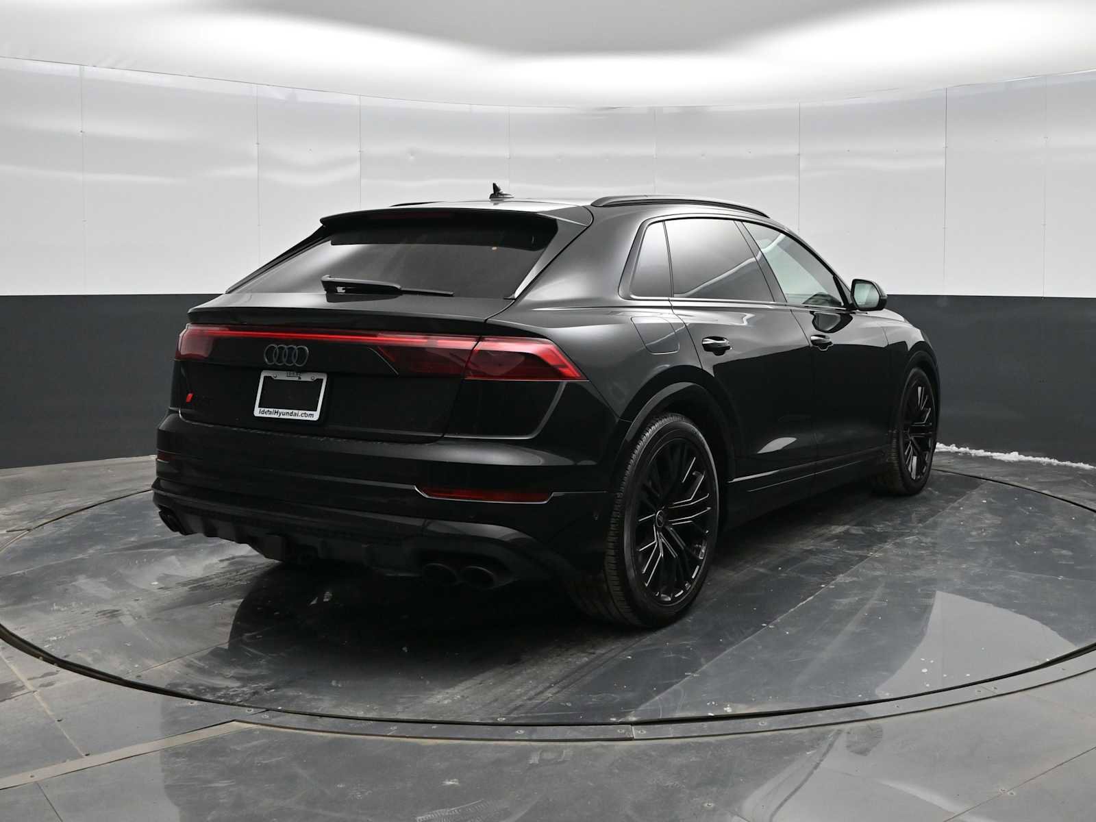 Used 2024 Audi SQ8 Premium Plus w/ S Sport Package image 7