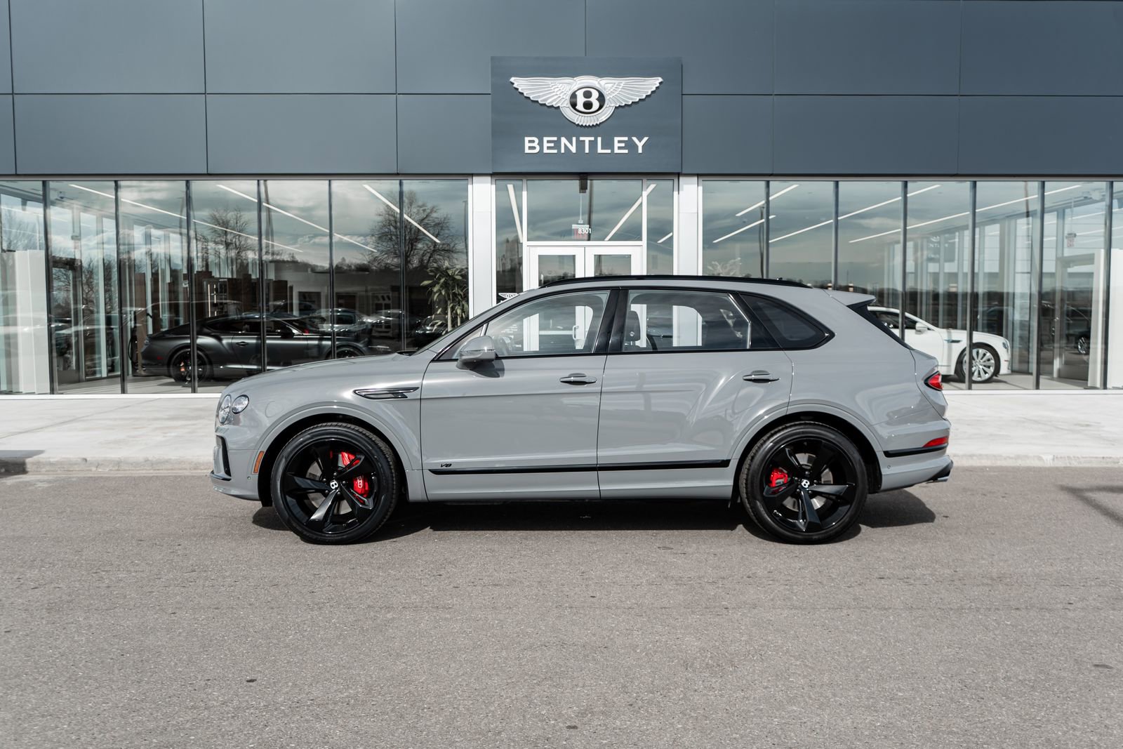 Used 2022 Bentley Bentayga image 5