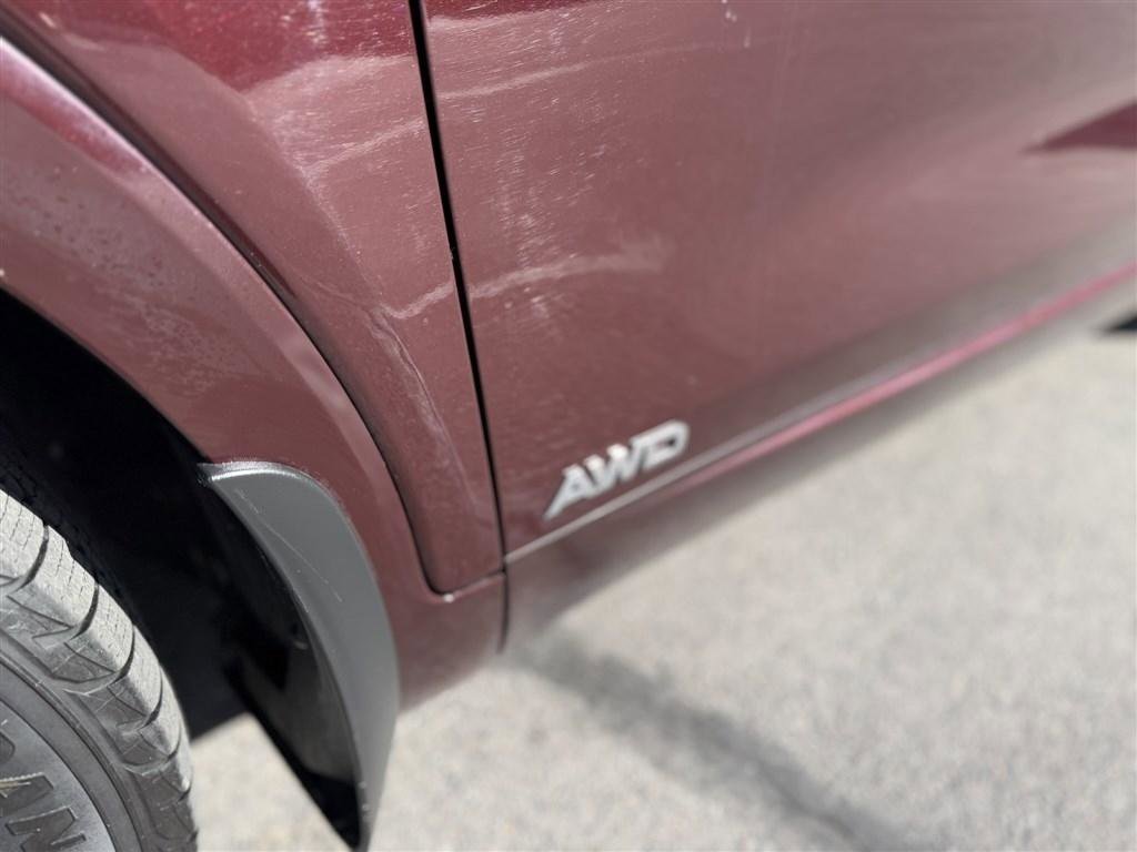 Used 2017 Kia Sorento SX image 11