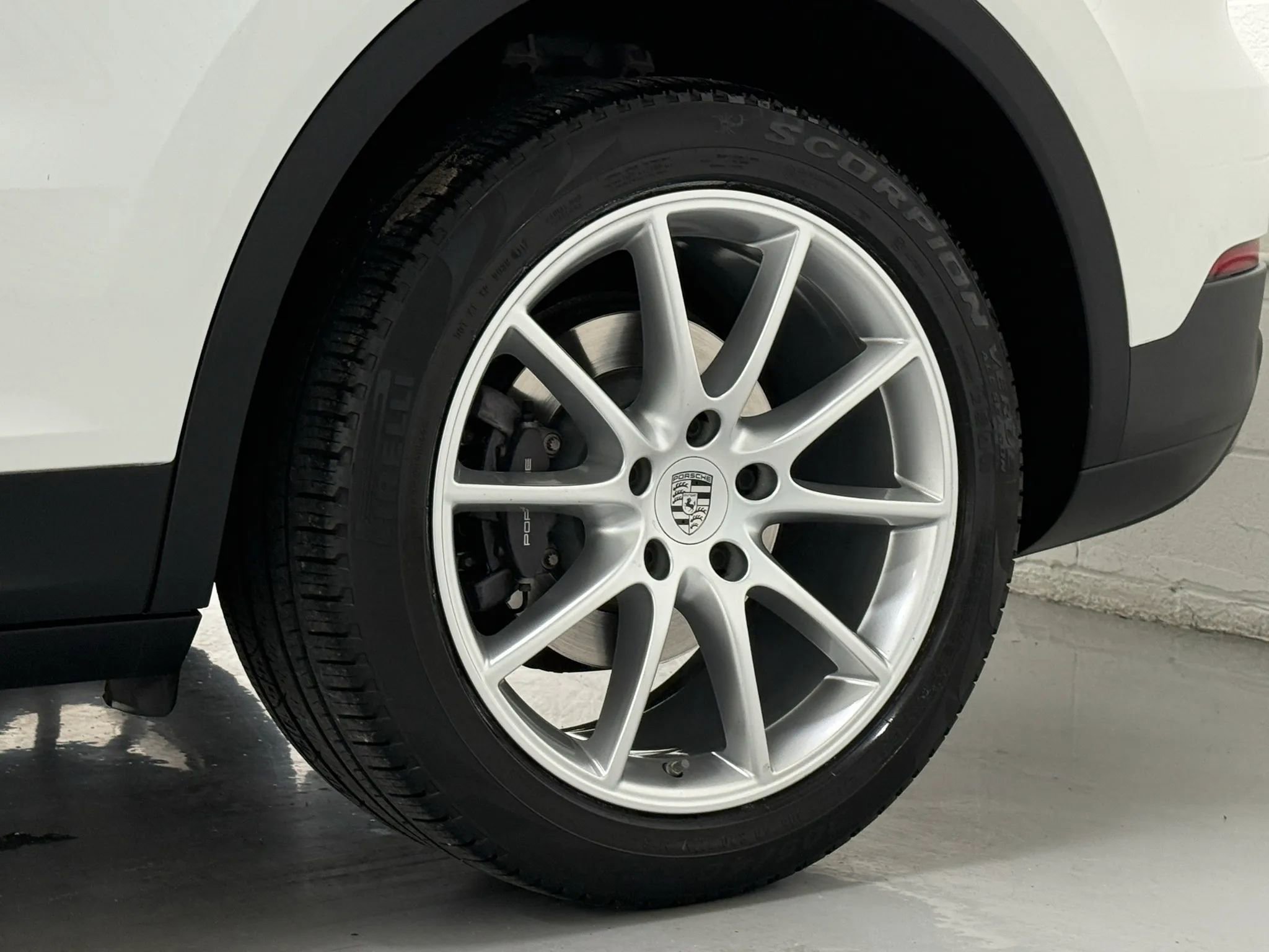 Used 2019 Porsche Cayenne AWD/4WD image 46