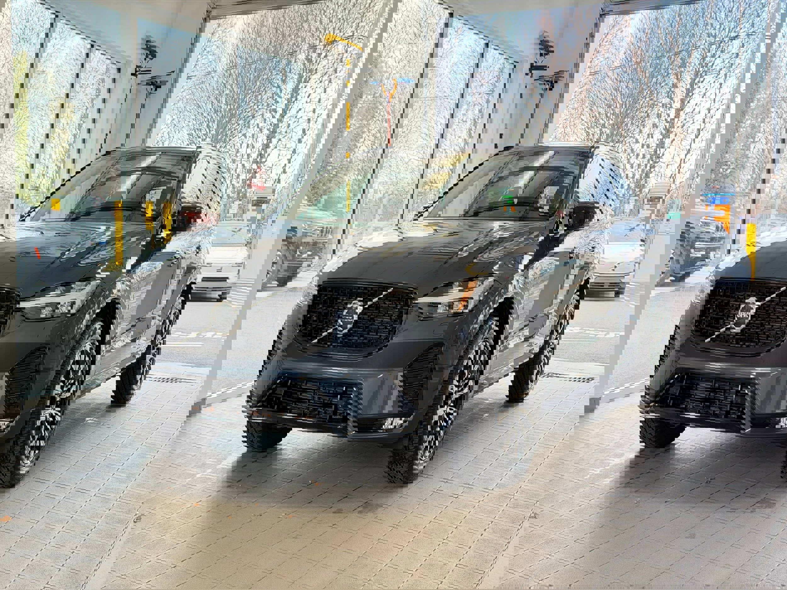 Certified 2025 Volvo XC60 B5 Core w/ Climate Package image 2