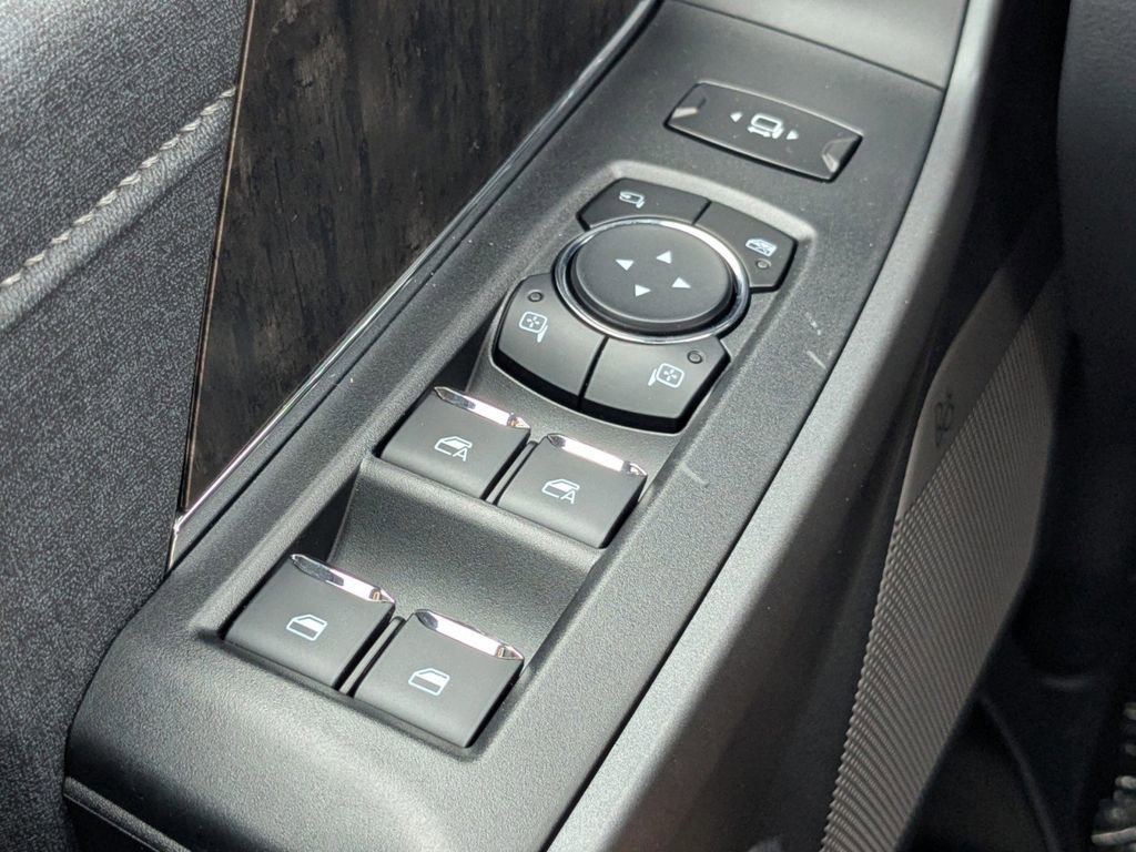 New 2025 Ford F350 Lariat w/ Lariat Ultimate Package image 27