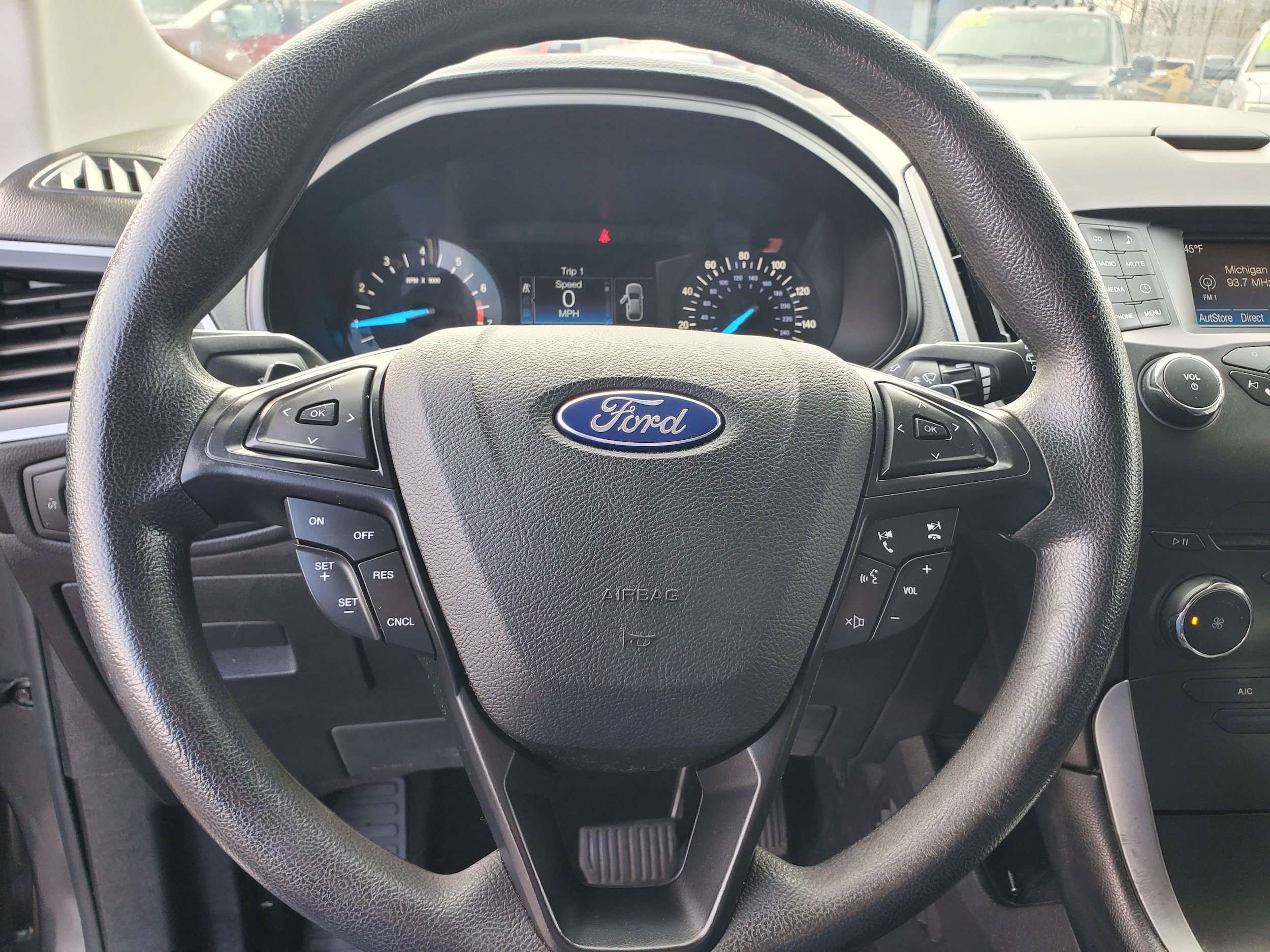 Used 2016 Ford Edge SE image 14
