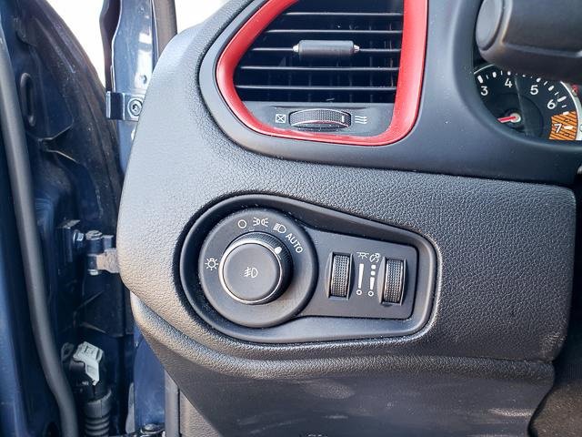 Used 2023 Jeep Renegade Trailhawk image 13