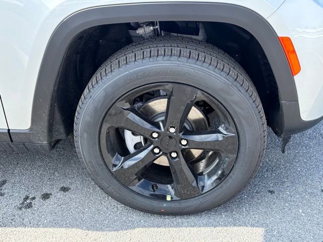 New 2026 Jeep Grand Cherokee Limited w/ Limited Altitude Package image 15