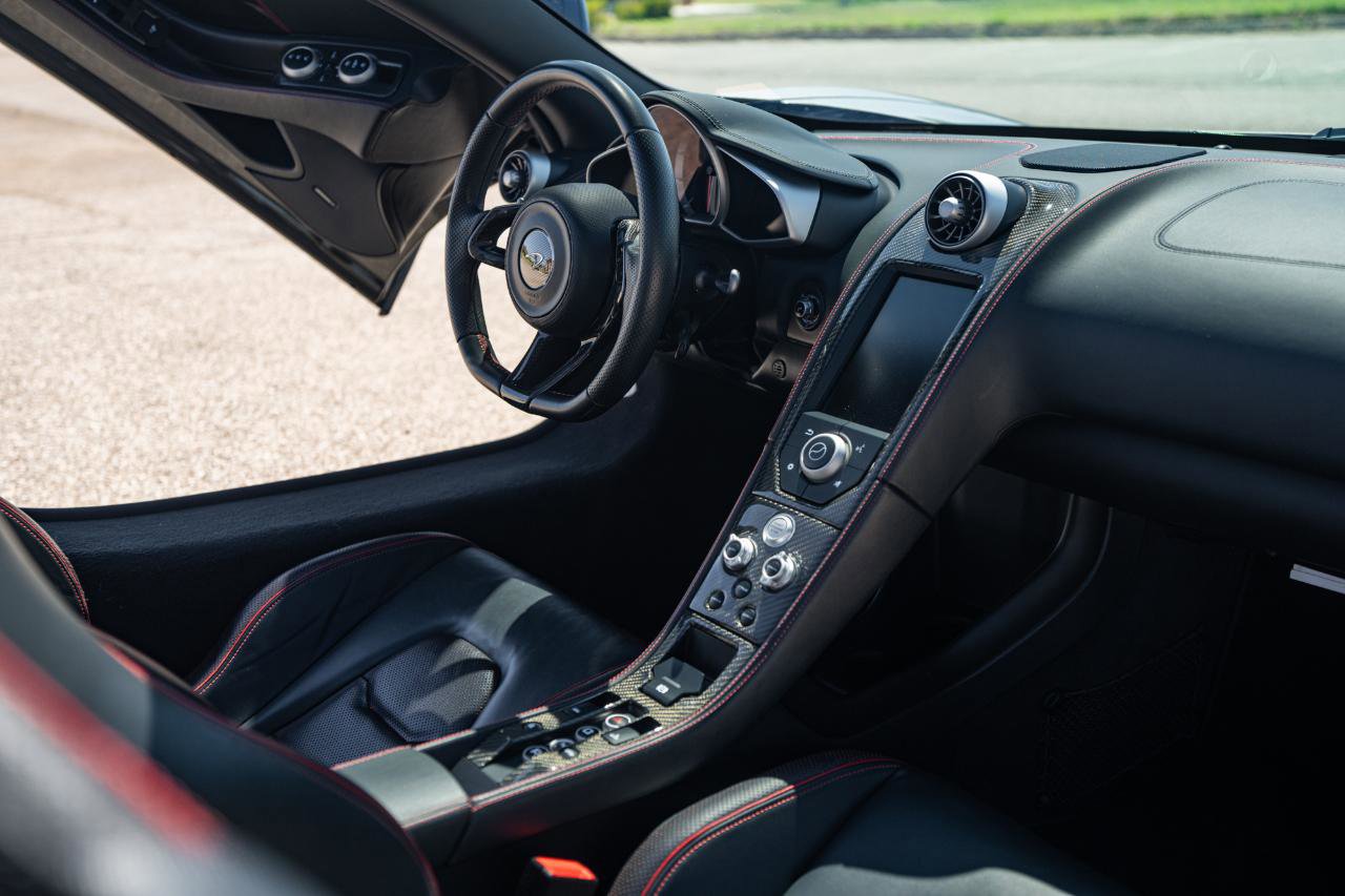 Used 2016 McLaren 650S Spider image 59