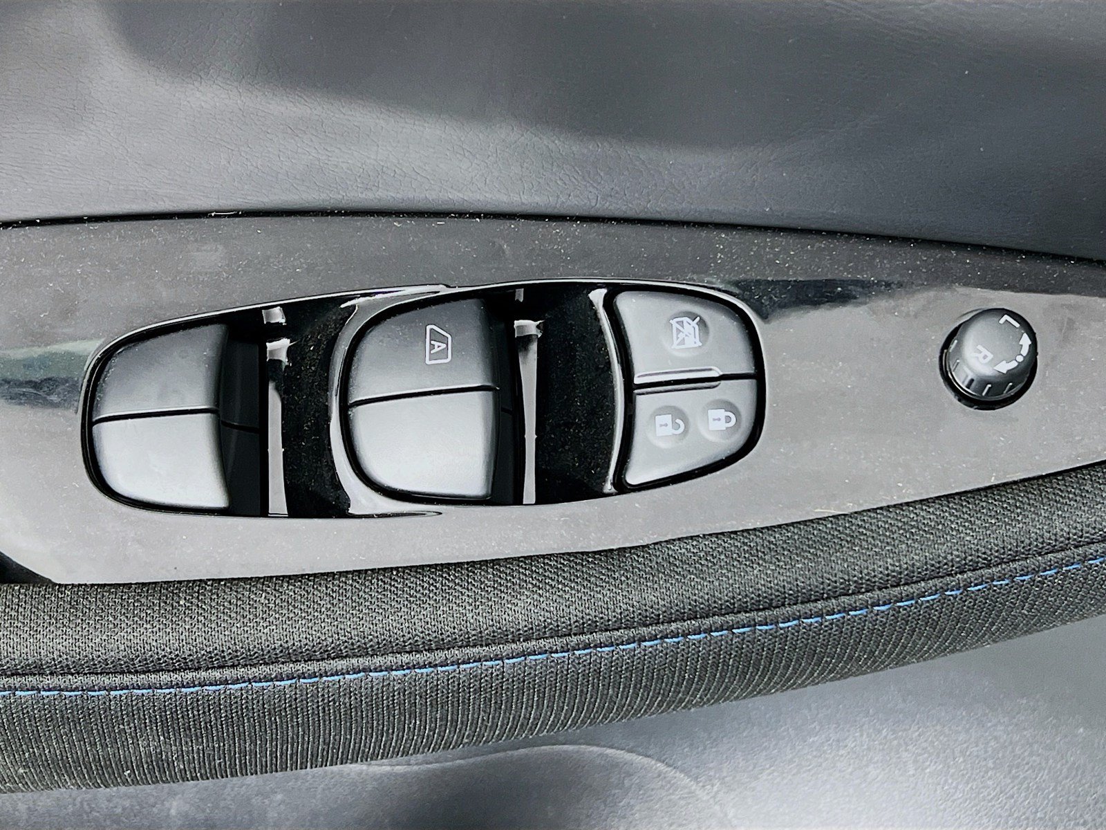 New 2025 Nissan Leaf SV Plus FWD image 21