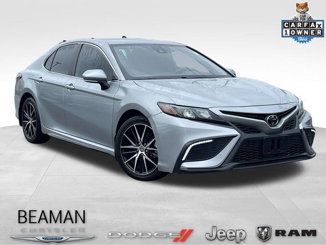 Used 2024 Toyota Camry SE