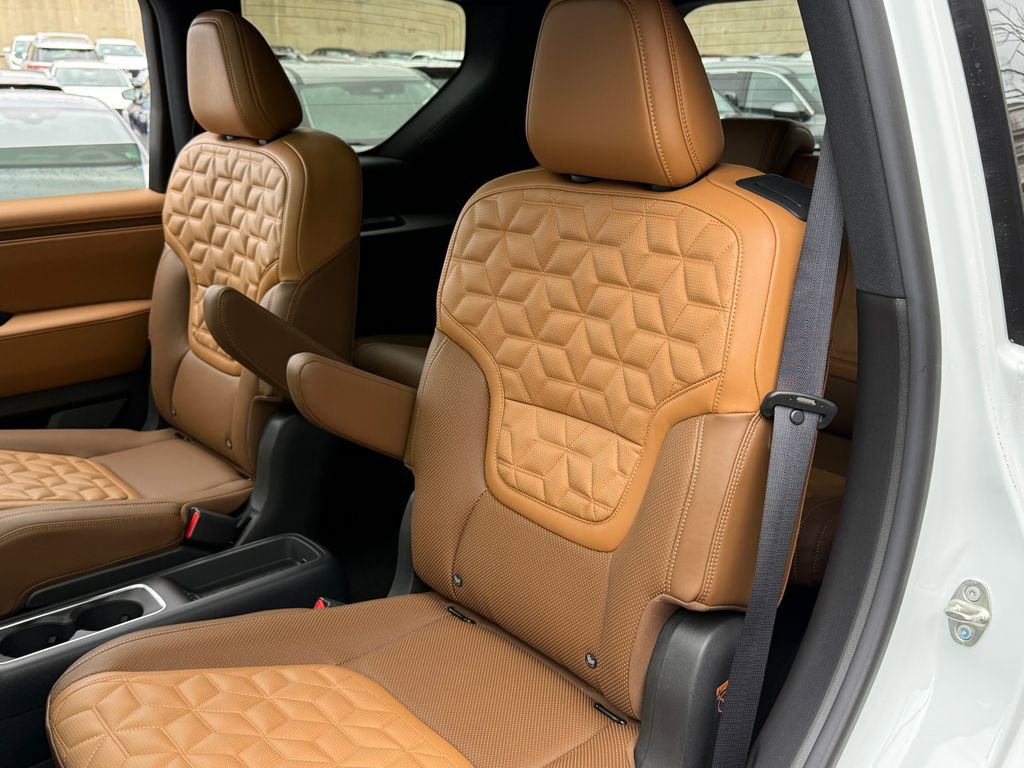 New 2026 Nissan Armada Platinum Reserve image 19