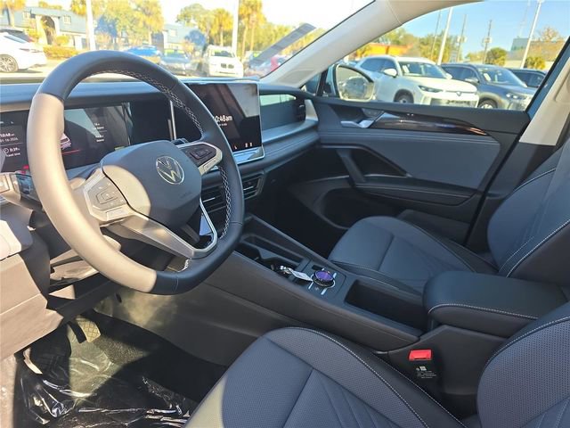 New 2026 Volkswagen Tiguan SE image 14