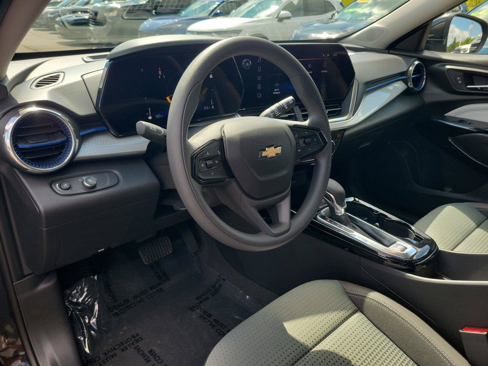 Used 2026 Chevrolet Trax LT FWD image 21