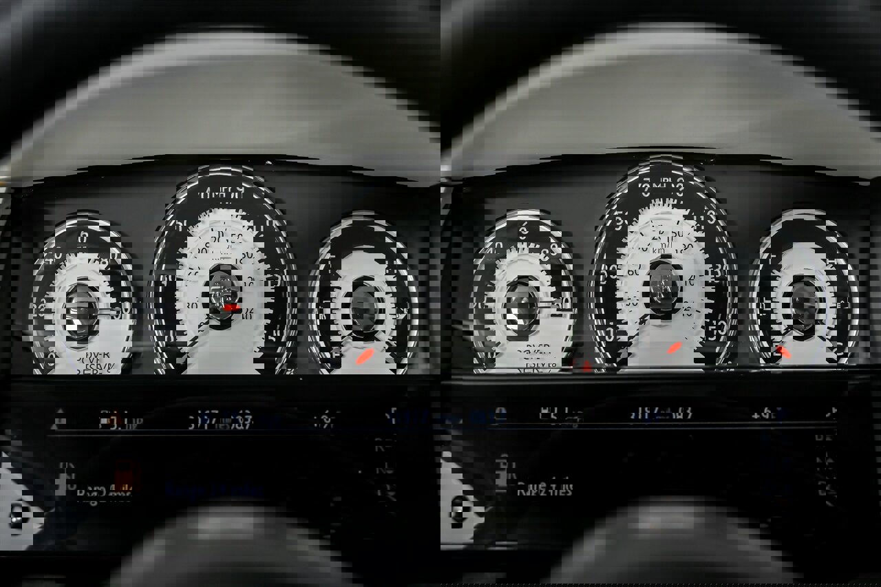 Used 2014 Rolls-Royce Wraith image 28