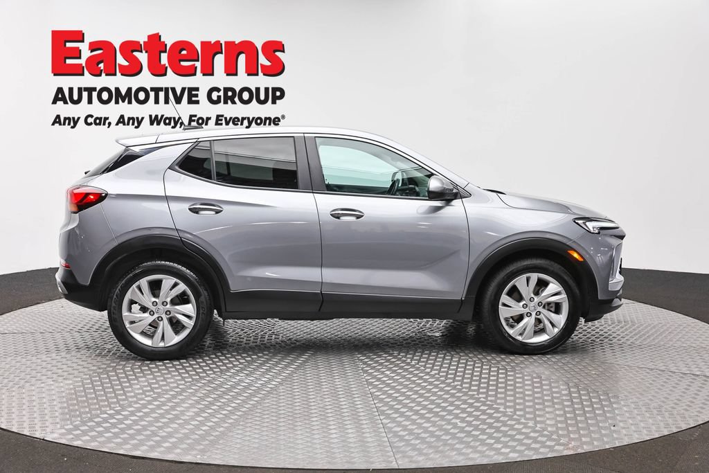 Used 2024 Buick Encore GX Preferred FWD image 3
