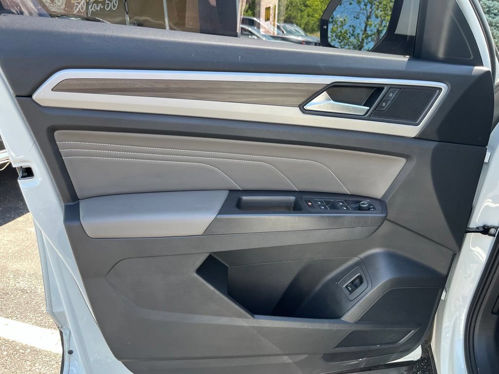 Certified 2023 Volkswagen Atlas SEL AWD/4WD image 10