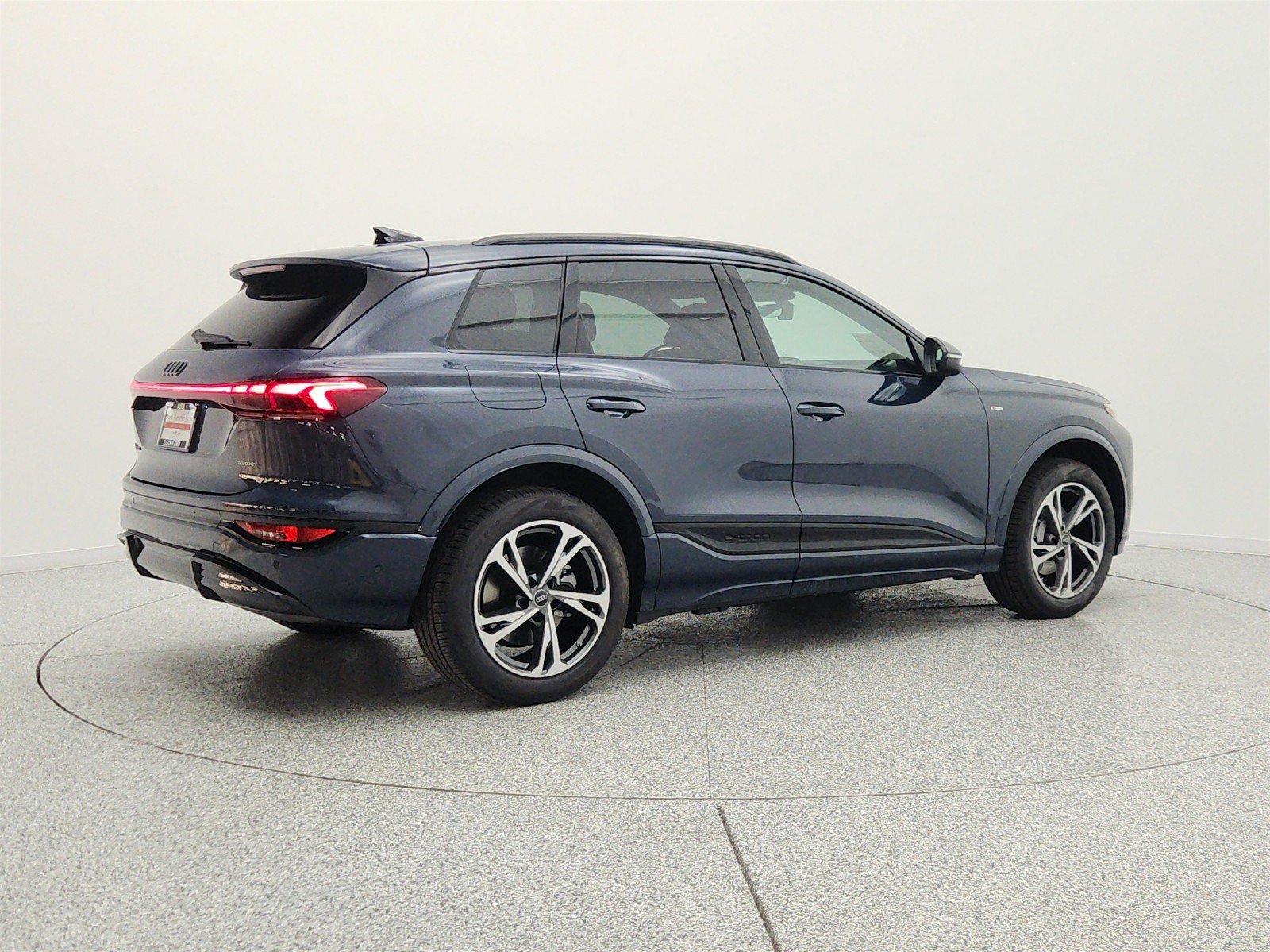 New 2027 Audi Q6 e-tron Premium Plus AWD/4WD image 5