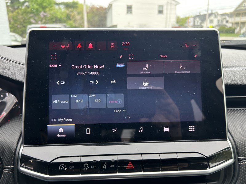 Used 2022 Jeep Compass Latitude w/ Sun and Sound Group AWD/4WD image 30