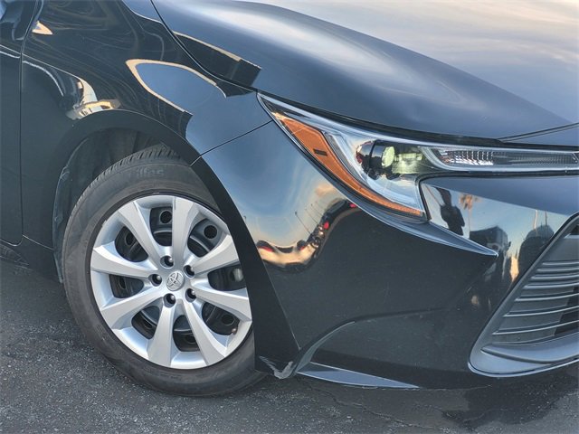 Used 2024 Toyota Corolla LE image 3