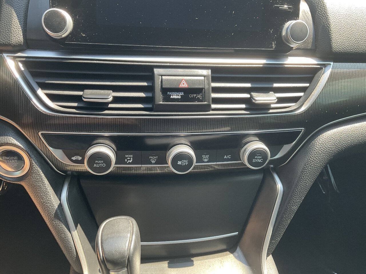 Used 2018 Honda Accord Sport image 17
