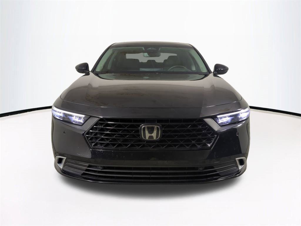 Used 2023 Honda Accord Touring image 3