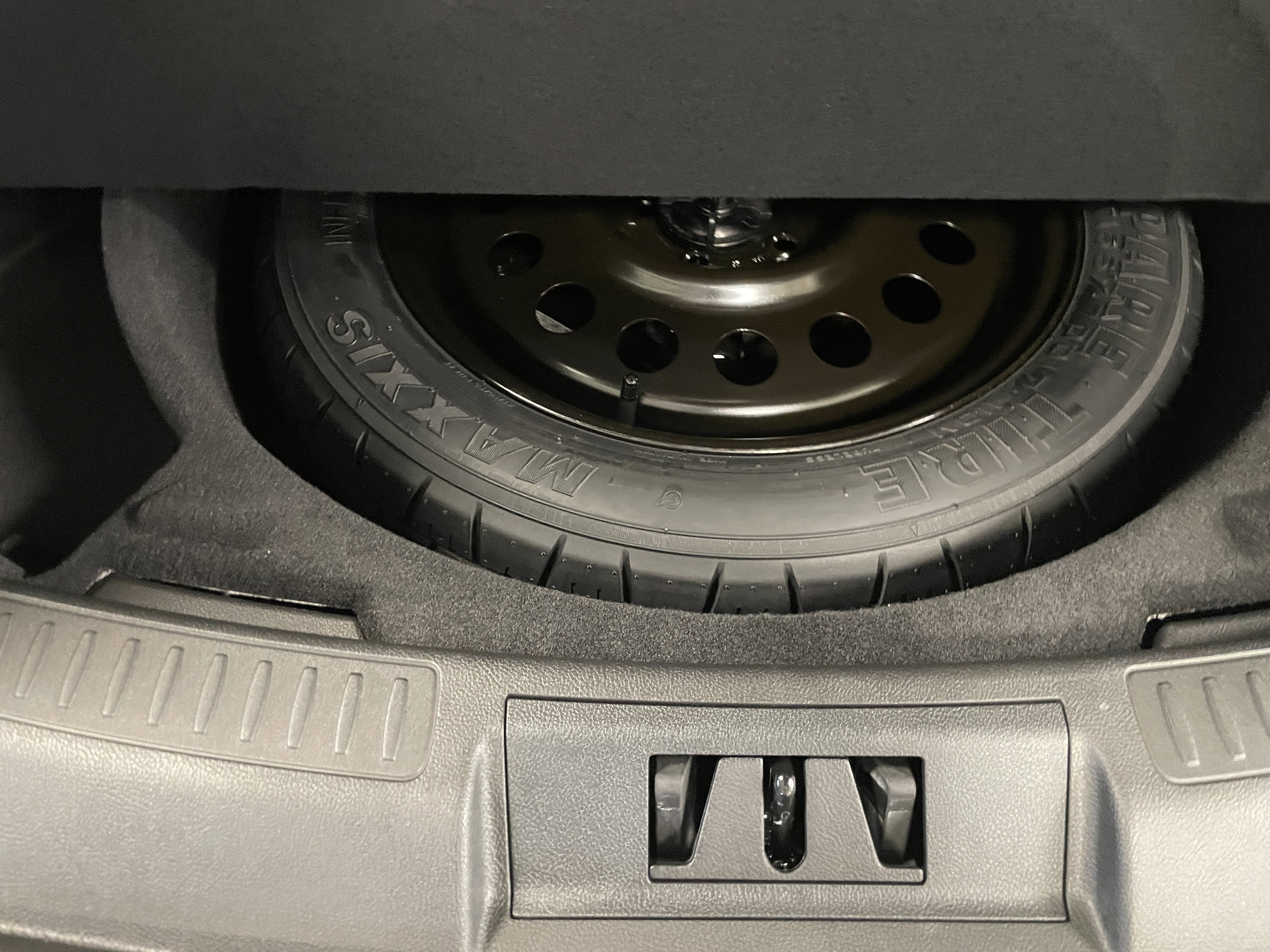 New 2025 Lincoln Corsair Reserve w/ Equipment Group 202A image 30