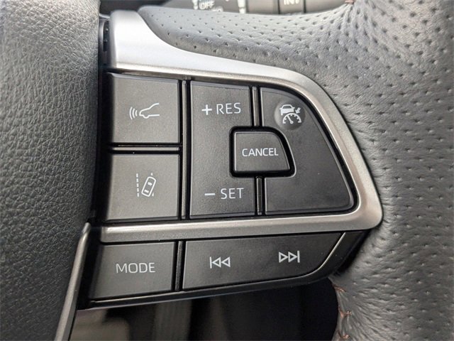 Used 2025 Toyota Sienna Platinum image 28