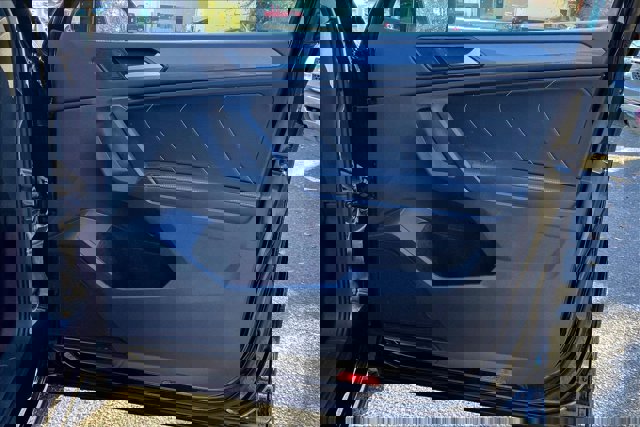 Used 2022 Volkswagen Tiguan SE image 23