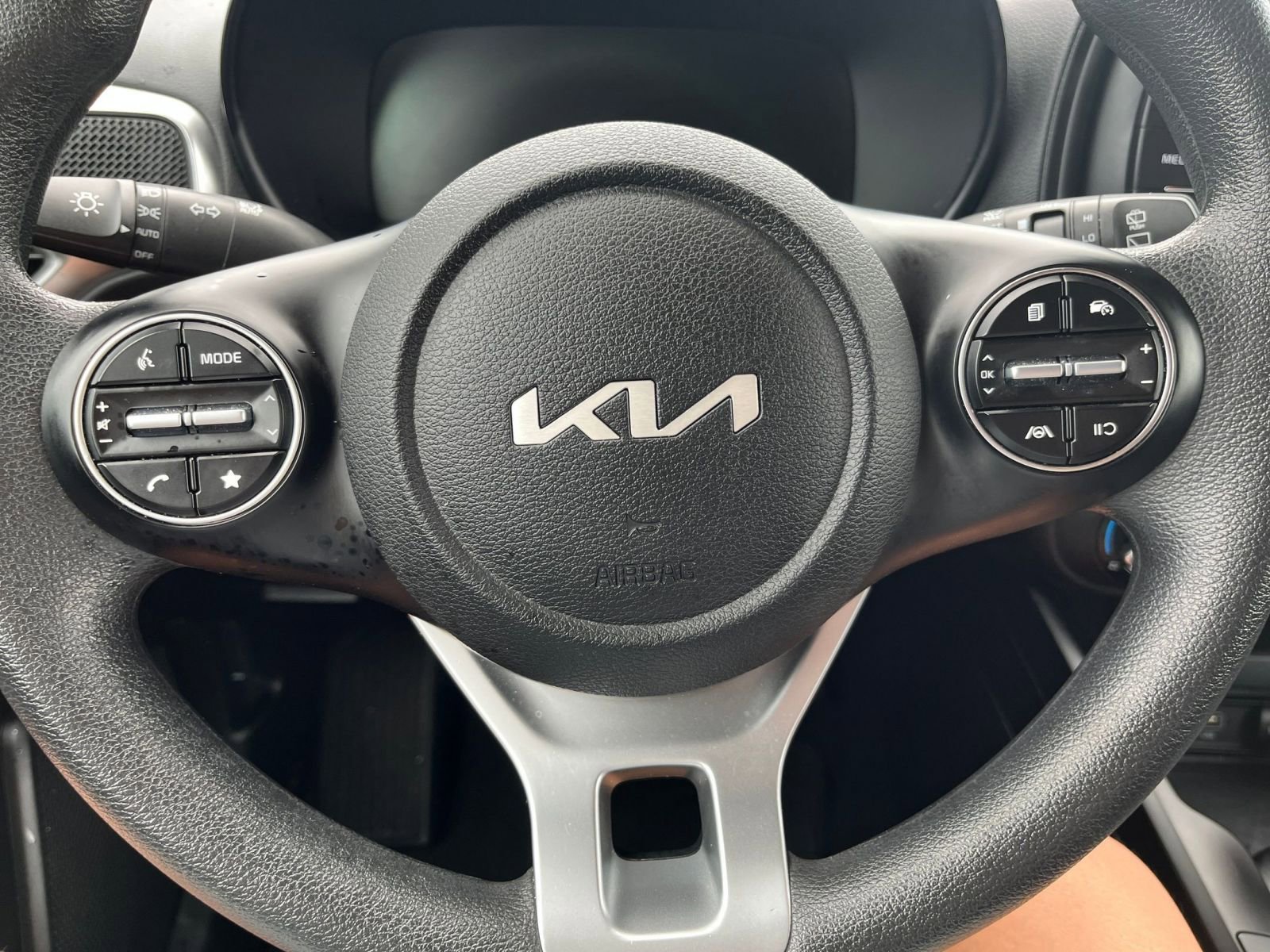 Used 2025 Kia Soul LX w/ LX Technology Package image 28