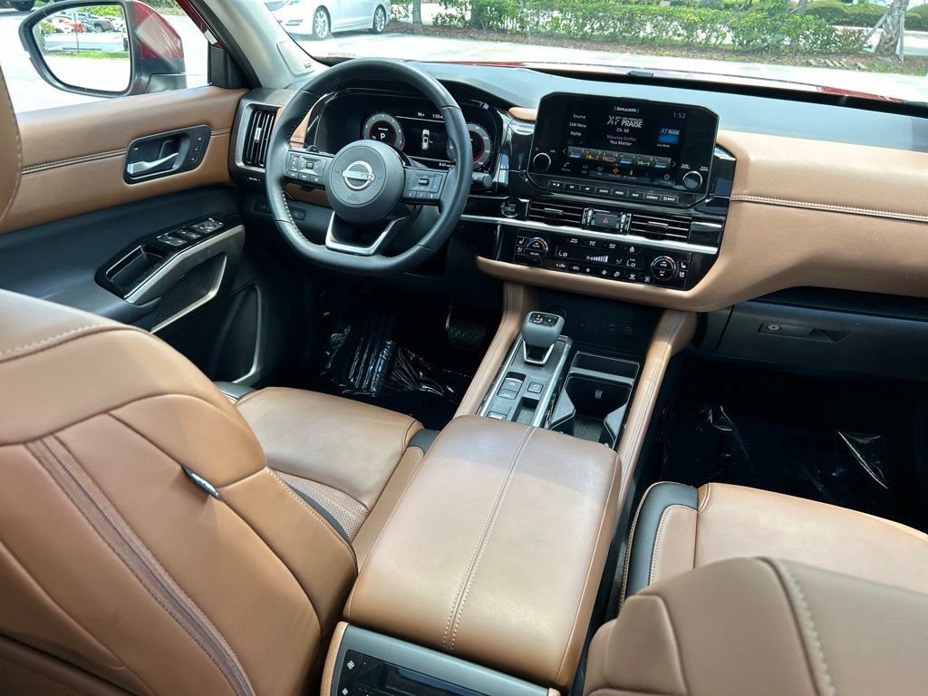 Certified 2025 Nissan Pathfinder Platinum w/ Cargo Package FWD image 11