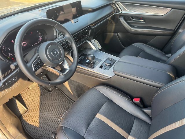 Certified 2025 MAZDA CX-70 Plug-In Hybrid w/ Premium Plus AWD/4WD image 8