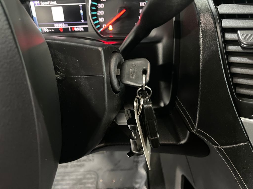 Used 2017 Chevrolet Suburban LT image 20