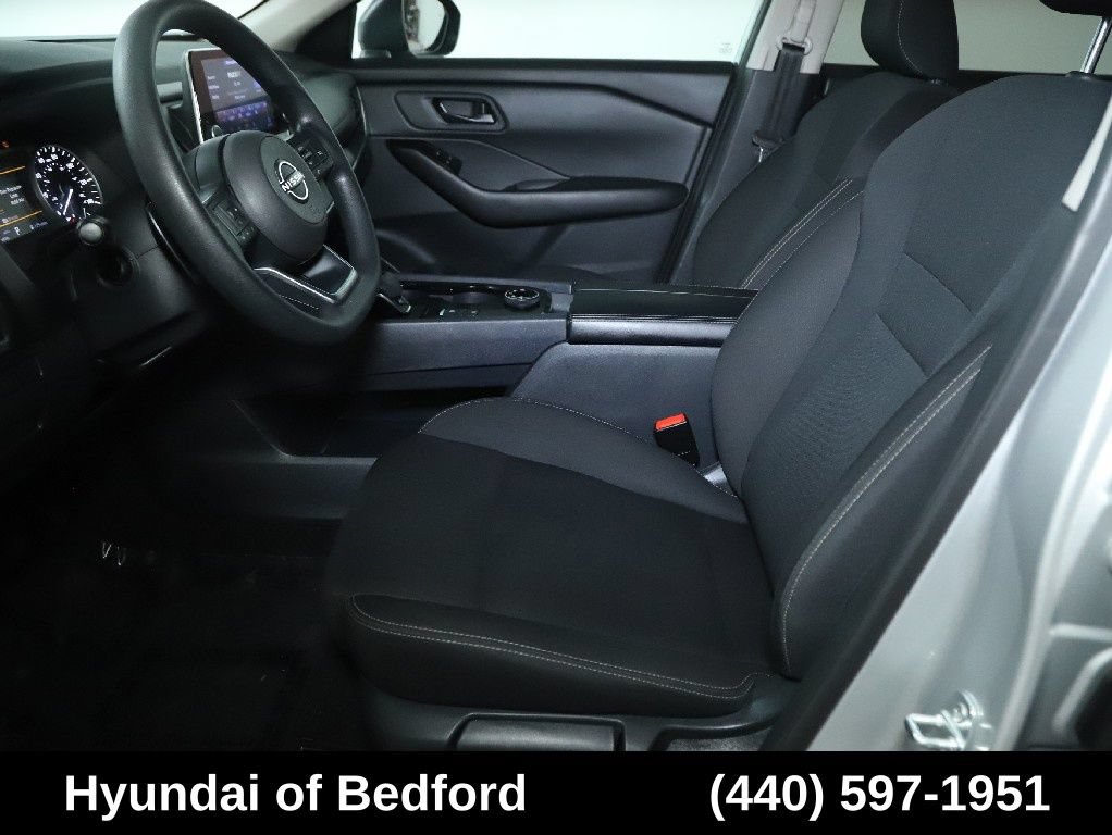 Used 2024 Nissan Rogue S AWD/4WD image 19