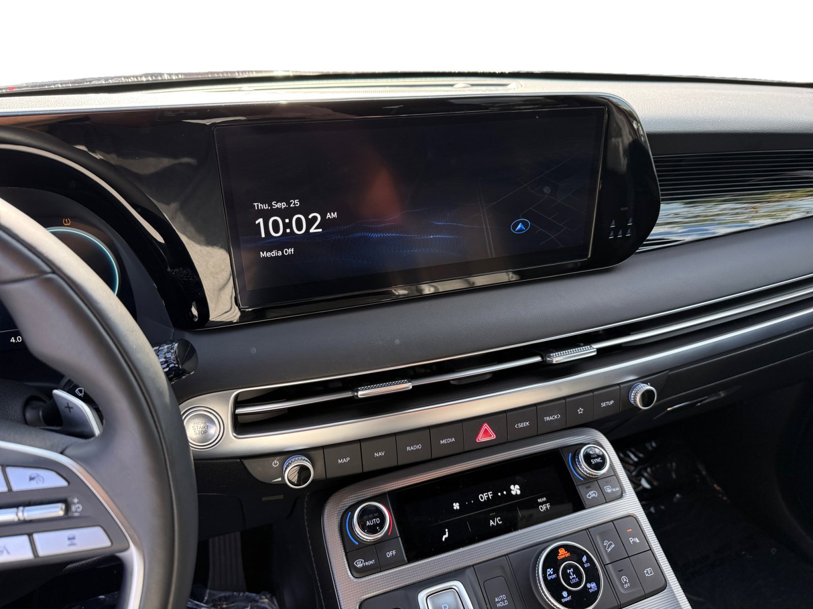 Used 2024 Hyundai Palisade Calligraphy image 12