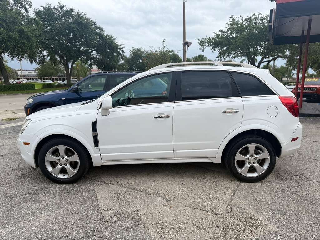 Used 2014 Chevrolet Captiva Sport LTZ FWD image 2
