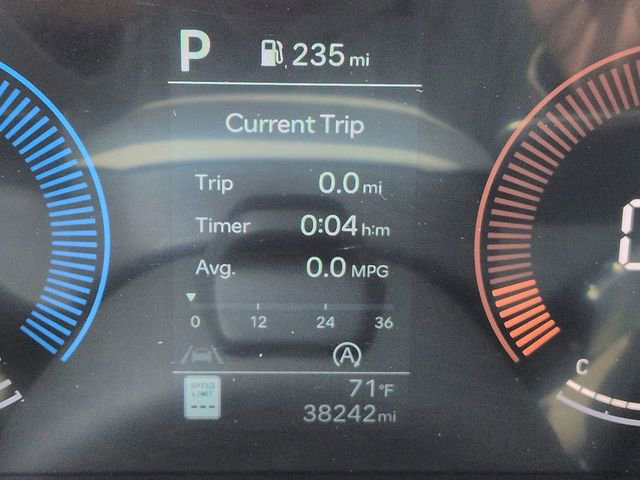 Used 2025 Hyundai Santa Fe SEL FWD image 33