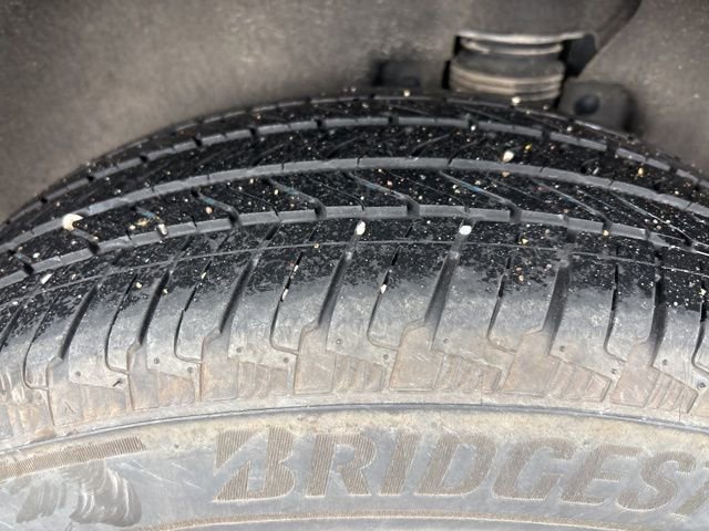 Used 2023 GMC Terrain SLE w/ Driver Convenience Package image 13