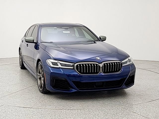 Used 2021 BMW M550i xDrive w/ Dynamic Handling Package image 2