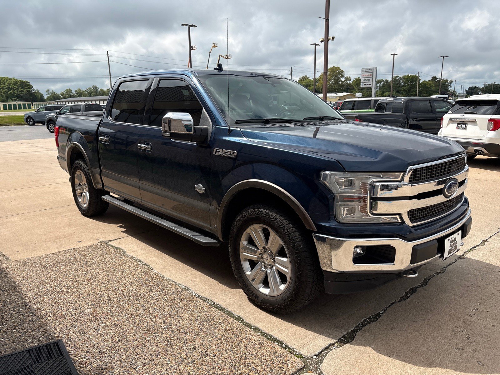 Used 2019 Ford F150 King Ranch w/ Equipment Group 601A Luxury AWD/4WD image 8