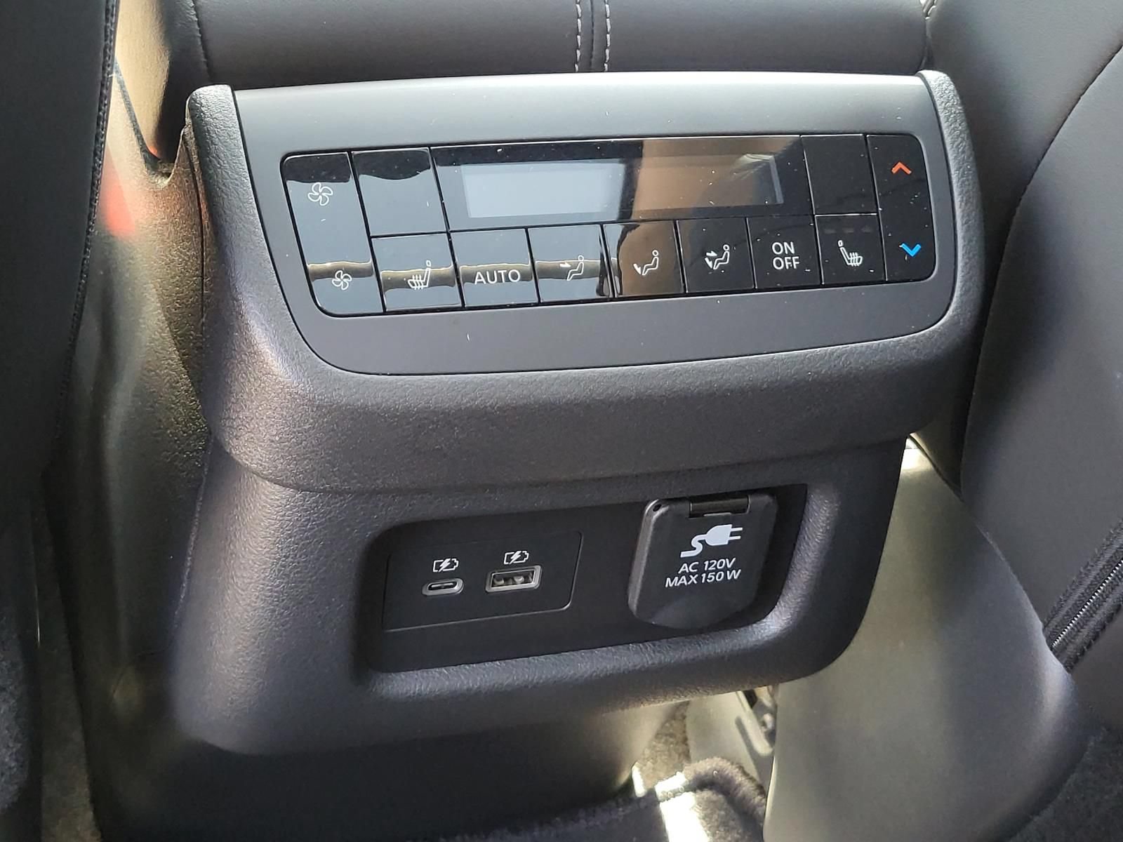 Certified 2025 Nissan Pathfinder Platinum w/ Cargo Package FWD image 21
